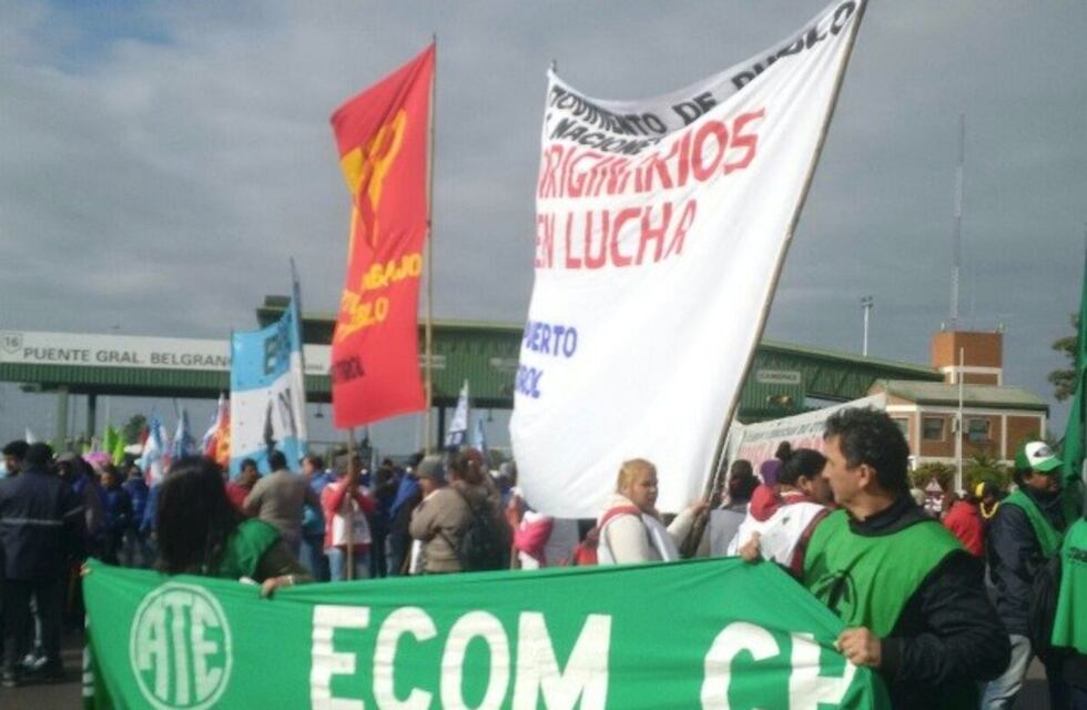 Caos de tránsito por una manifestación en el puente interprovincial Belgrano