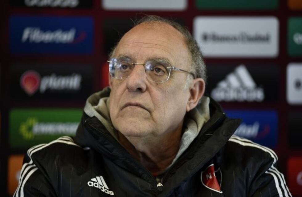 Bermúdez analiza hacerse a un lado y renunciar a la presidencia de Newell's