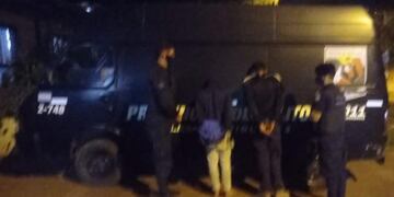 Uno de los jóvenes fue retenido por un gendarme\u002E