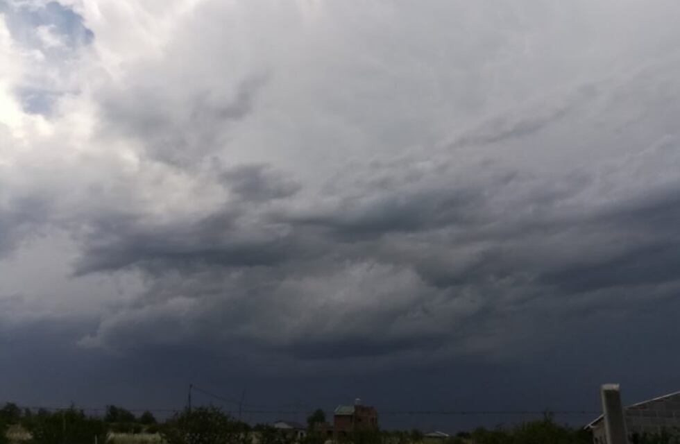 Emitieron un alerta por tormentas fuertes con ráfagas sobre el sur santafesino