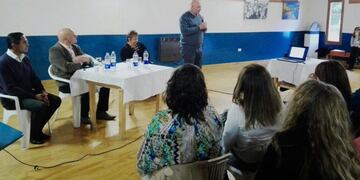 Junto a autoridades de la salud de Nación, Pizzi presentó un nuevo protocolo de acción contra el hantavirus\u002E