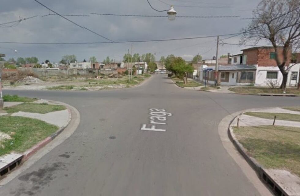 Motochorros amenazaron a un joven y le robaron un bolso