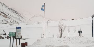 El Paso Cristo Redentor continúa cerrado por la nieve\u002E