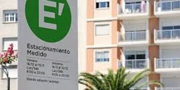 Impulsan proyecto para que comerciantes no paguen estacionamiento medido (web)