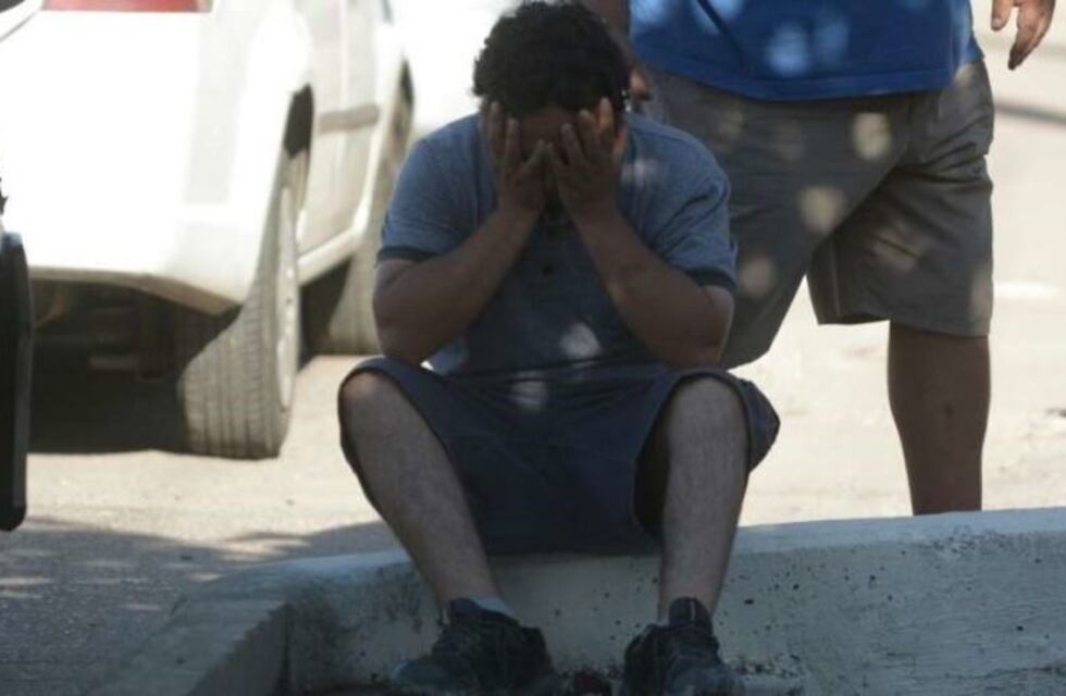 Conmovedor dolor de familiares del enfermero muerto en el derrumbe