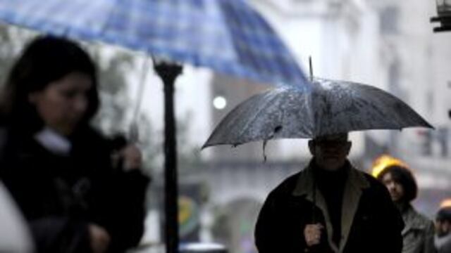 DYN08, BUENOS AIRES 26/08/2016, FUERTE TORMENTA Y LLUVIA EN LA CIUDAD DE BUENOS AIRES.rnFOTO: DYN/PABLO AHARONIAN. buenos aires fuerte tormenta y lluvias en la ciudad torrenciales tormentas mal tiempo lluvia