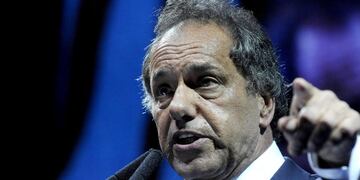 DYN05, BUENOS AIRES 16/07/2017, FOTOGRAFIA DE ARCHIVO DEL CANDIDATO A DIPUTADO NACIONAL POR LA PROVINCIA DE BUENOS AIRES DE UNIDAD CIUDADANA, DANIEL SCIOLI, QUIEN CRITICO HOY LA GESTION DEL GOBIERNO EN LA ECONOMIA FOTO:DYN/ARCHIVO\u002EPABLO AHARONIAN\u002E buenos aires daniel scioli lanzan lanzamiento de la campaña politica electoral acto candidatos  proximas elecciones legislativas presentacion candidatos del partido unidad ciudadana