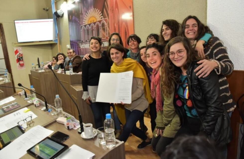 San Luis: aprobaron la ordenanza para que haya mujeres en los escenarios