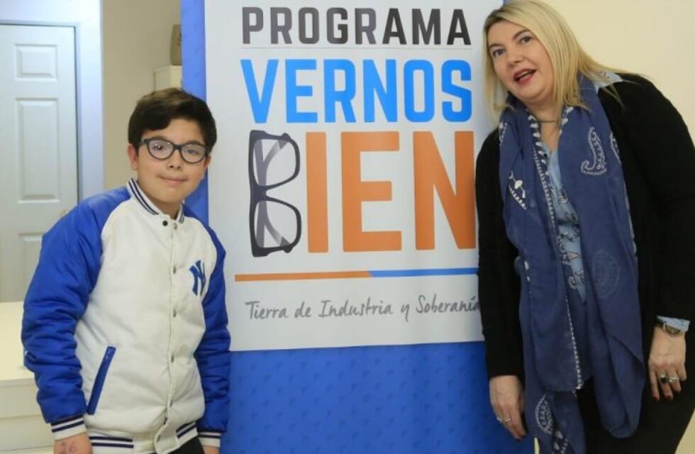 Bertone encabezó el lanzamiento del programa Vernos Bien