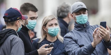 Coronavirus: un informe asegura que podría propagarse al hablar o respirar\u002E (EFE)