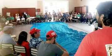 Crianceros del oeste reunidos en asamblea (Pampadiario)