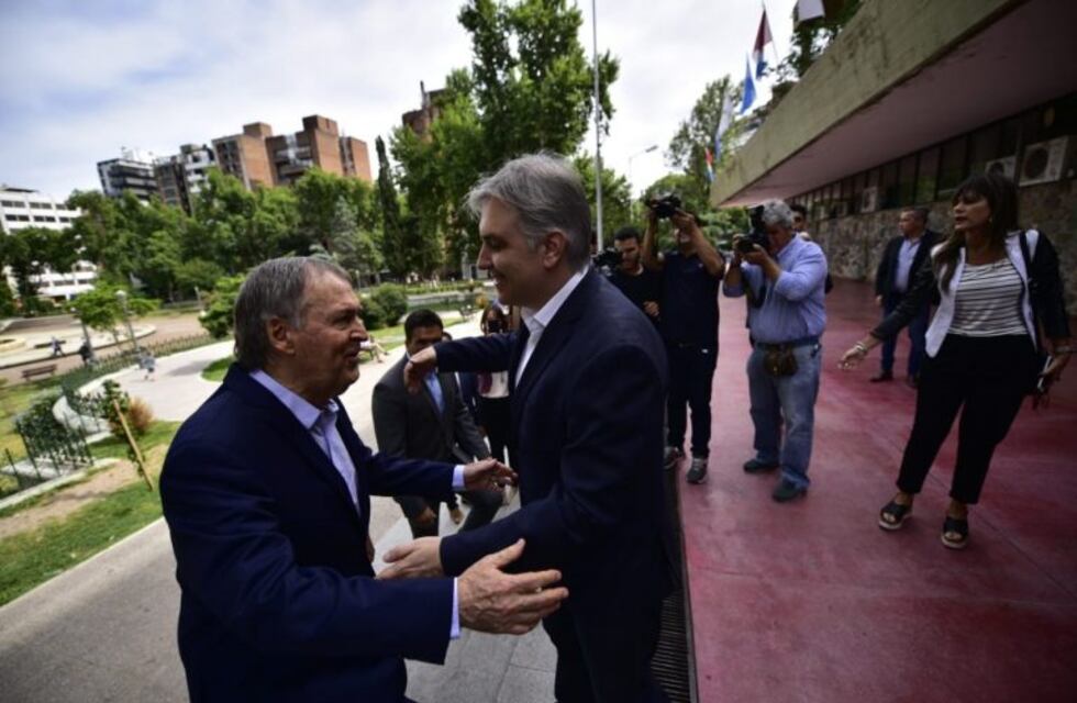 Fotos de una misma sintonía: Schiaretti visita a Llaryora