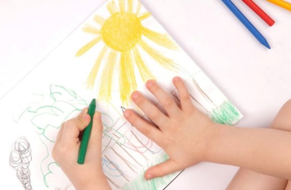 Concurso de dibujo por el mes de la infancias en Carlos Paz