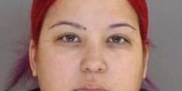 Le tiró agua en la cara a su beba de nueve meses para que se despierte\u002E