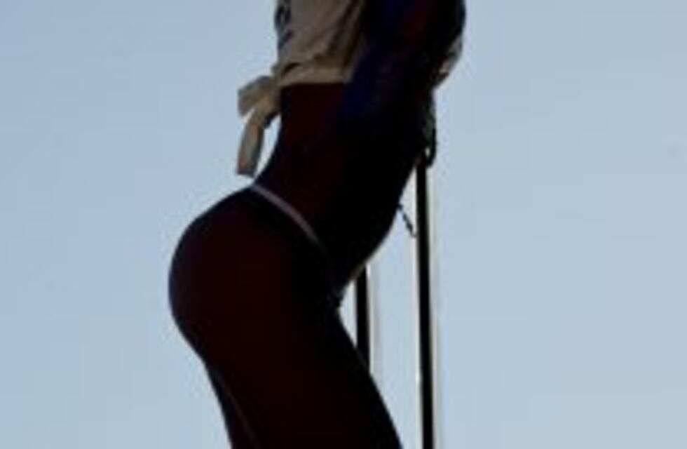 Reef suspendió el concurso en el que se elige “la cola del año” por violencia de género