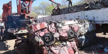 Se compactaron 279 vehículos en el corralón municipal