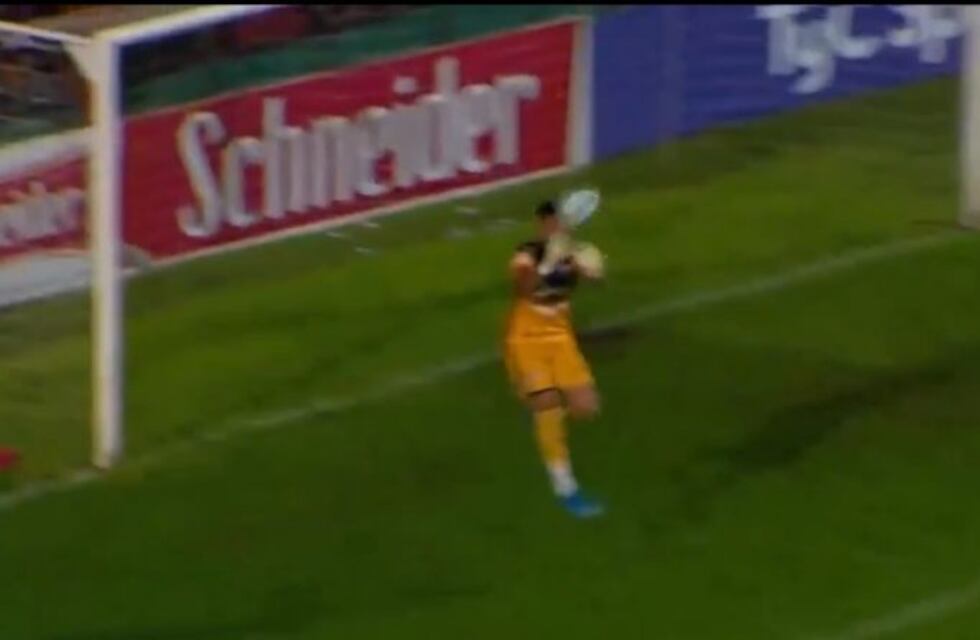 Tremendo blooper de Germán Salort para que Quilmes lo empate