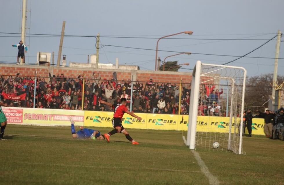 Fito Cuello definió los 11 de Sporting para el clásico