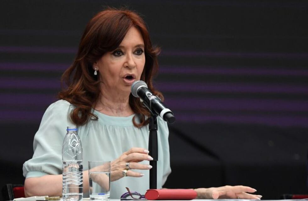 Cristina Kirchner: "Parece que a los presidentes ahora ya no los eligen los pueblos"