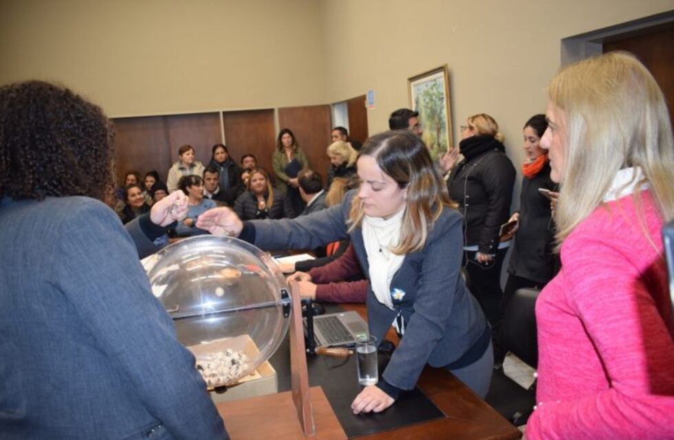 Sortearon los 100 beneficiarios del Plan Laboral para Adultos