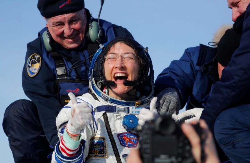 El tierno reencuentro entre una astronauta de la NASA y su perro después de 328 días