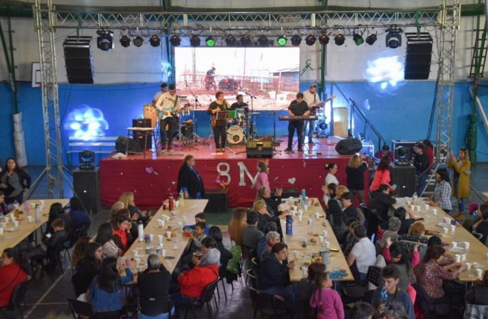 Se agasajó a las mujeres tolhuinenses en su día