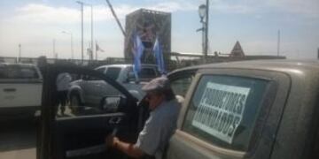 Productores rurales del sudeste de Cu00f3rdoba protestaron ante el panal por falta de obras que permitan paliar las inundaciones.