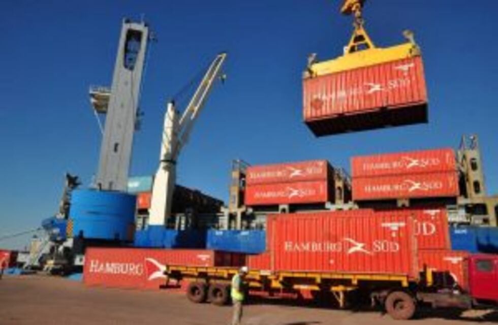 La Provincia advirtió sobre la caída de las importaciones para el desarrollo industrial en 2016