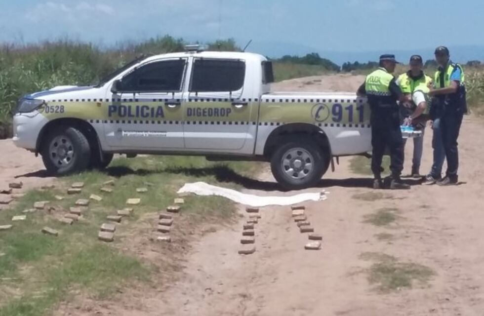 La Policía detuvo a tres sujetos y capturó un cargamento con más de 270 kilos de marihuana