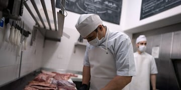 El presidente argentino Alberto Fernández quiere que el país vuelva a ser el primer exportador de carne vacuna del mundo. Foto: AP/Victor R. Caivano.