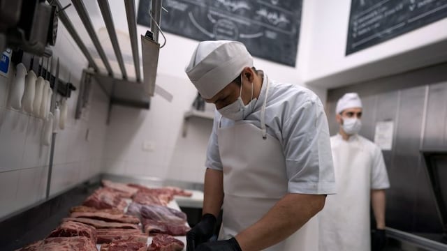 El presidente argentino Alberto Fernández quiere que el país vuelva a ser el primer exportador de carne vacuna del mundo. Foto: AP/Victor R. Caivano.
