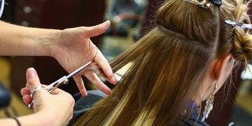 Cortes de cabello gratis para todas las mujeres de Carlos Paz\u002E