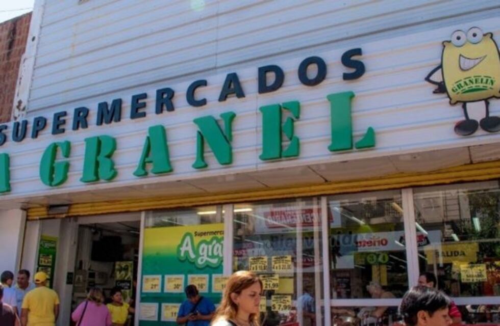 Mercado Norte: custodia policial en la casa del empleado del supermercado que dio positivo por coronavirus