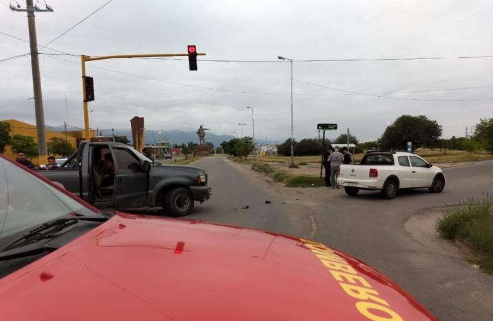 Una joven embarazada fue hospitalizada tras protagonizar accidente vial