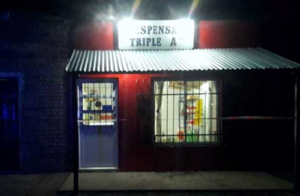 Un hombre de 78 años le descargó el revólver a la ex mujer y al hermano