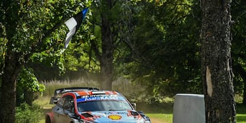 Ott Tanak of Estonia and his co-driver Martin Jarveoja of Estonia steer their Hyundai I20 WRC car during the special stage 16 of the Rally Estonia on September 6, 2020 near Tartu, south Estonia\u002E (Photo by RAIGO PAJULA / AFP)