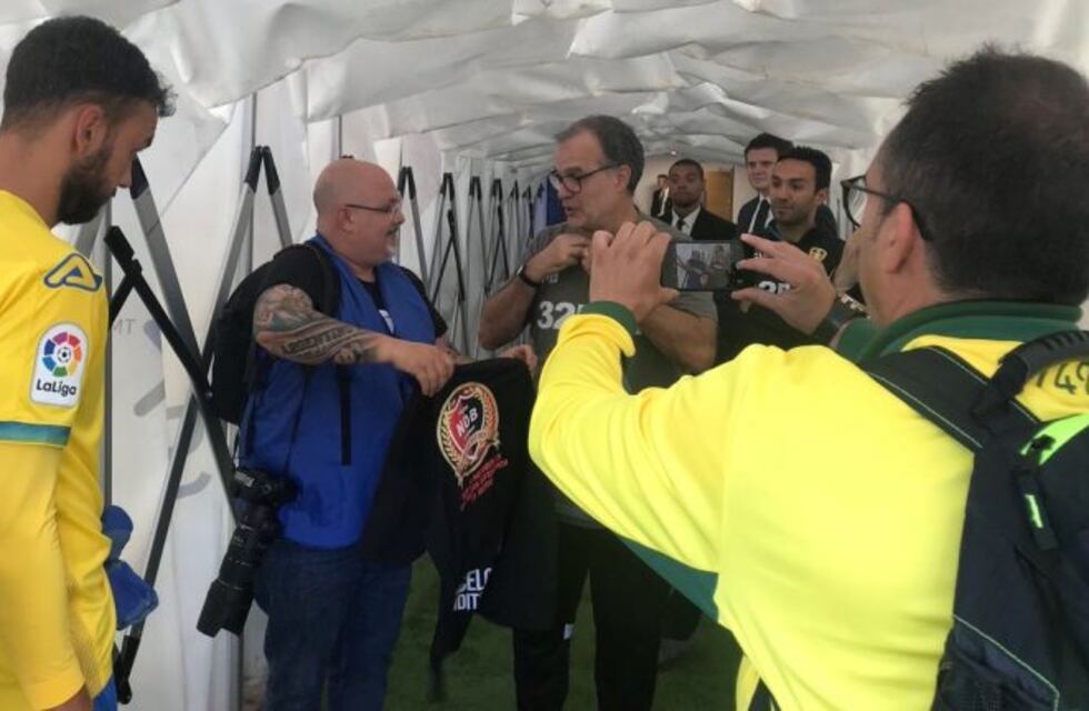 Un fanático de Newell's que vive en España cumplió su sueño y conoció a Marcelo Bielsa