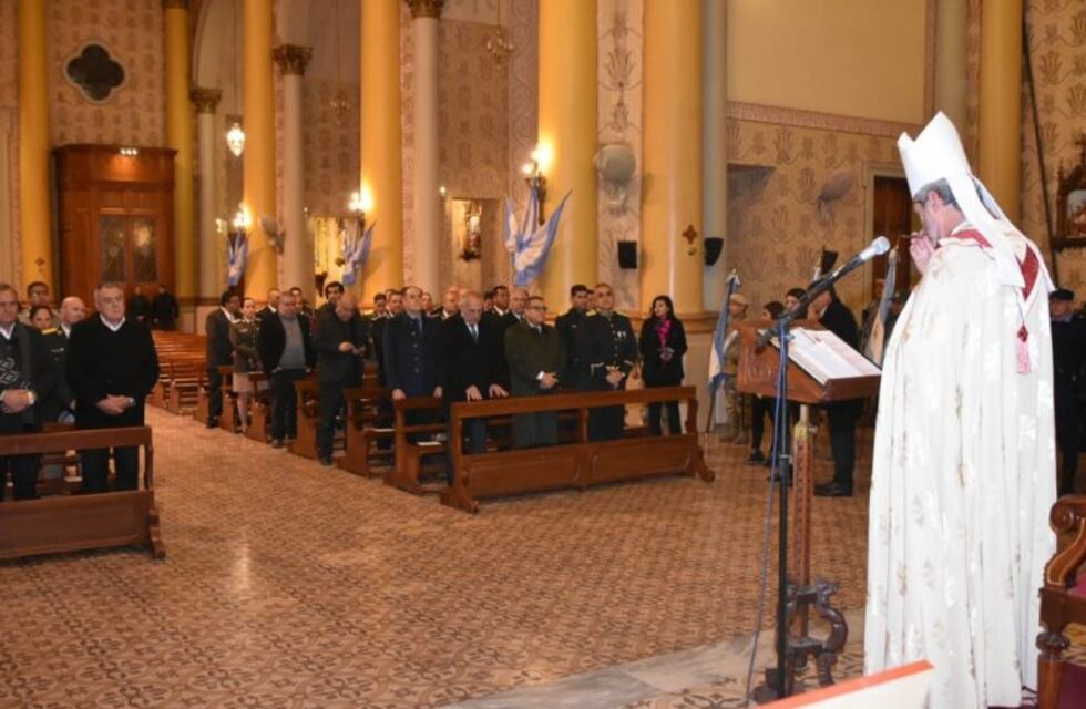 Comenzaron los actos por el Día de la Independencia