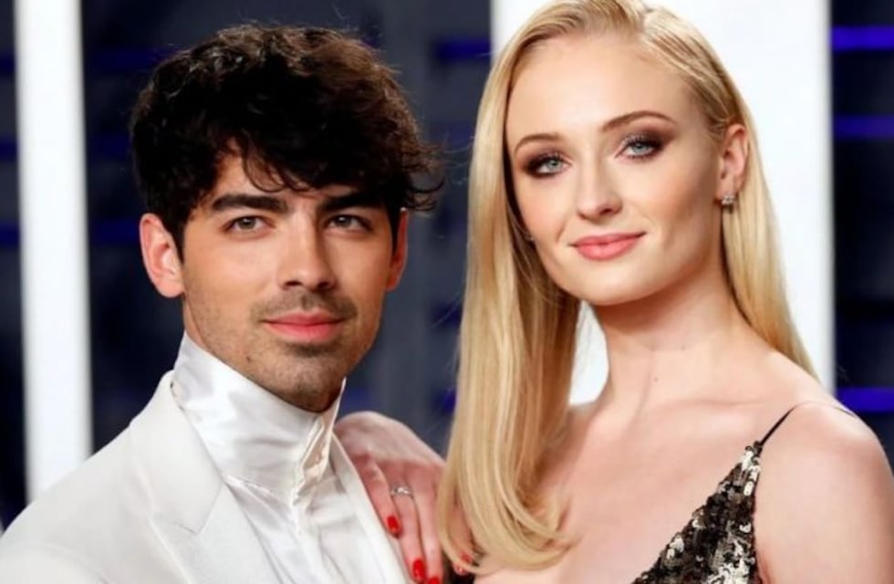 Peluquería, acuario y garage para 6 autos: cómo es la impresionante mansión que venden Joe Jonas y Sophie Turner