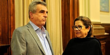 Agustín Rossi y Graciela Camaño, jefes de los bloques del FpV y del Frente Renovador de Diputados\u002E