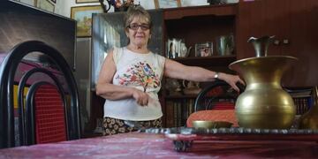 Isolina, encontró un delincuente debajo de la mesa del comerdor\nCrédito: R2820