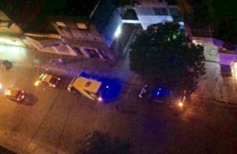 Un anciano apareció muerto en el subsuelo de una cochera de un edificio del centro