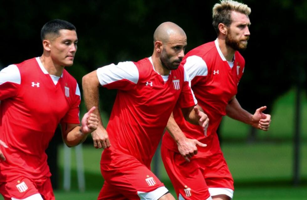 La vuelta del fútbol: el Gobierno quiere retomar los entrenamientos desde el 25 de mayo