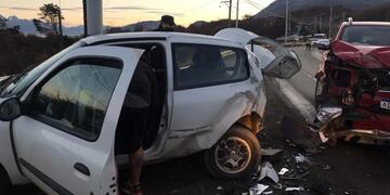 Accidente vehicular en  Av\u002E Heroes de Malvinas Ushuaia