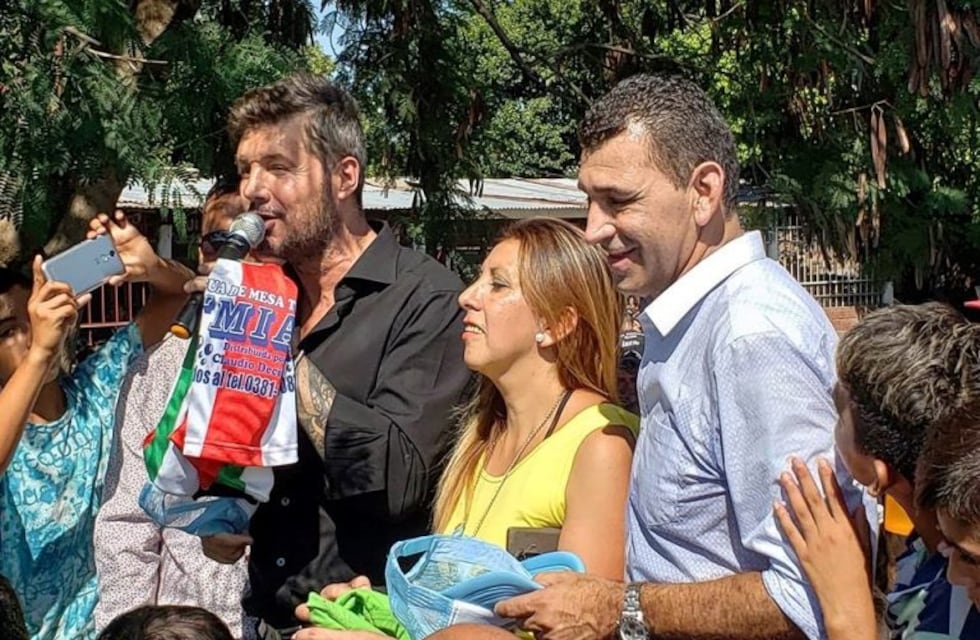 Marcelo Tinelli visitó junto a Mario Leito un potrero en San Miguel de Tucumán