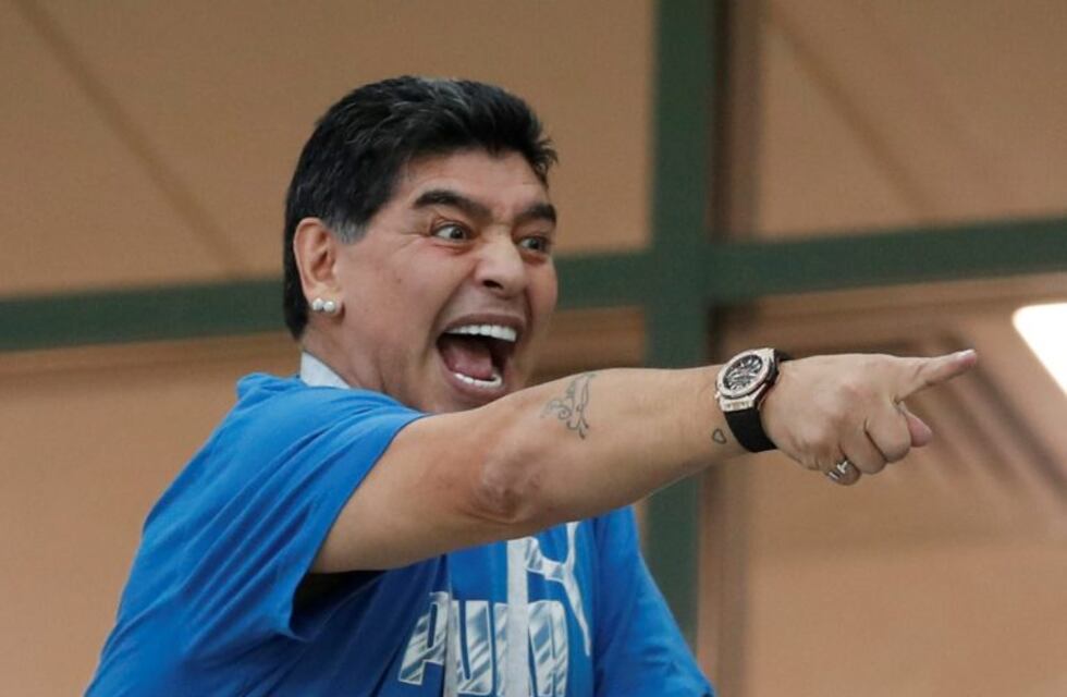 Maradona exigió tener una reunión con los jugadores para pedirles que defiendan el prestigio de la Selección