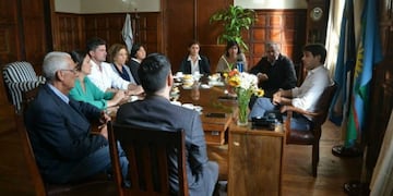 De la reunión con el intendente participaron los concejales electos por Cambiemos y 1País\u002E (Municipalidad de San Nicolás)