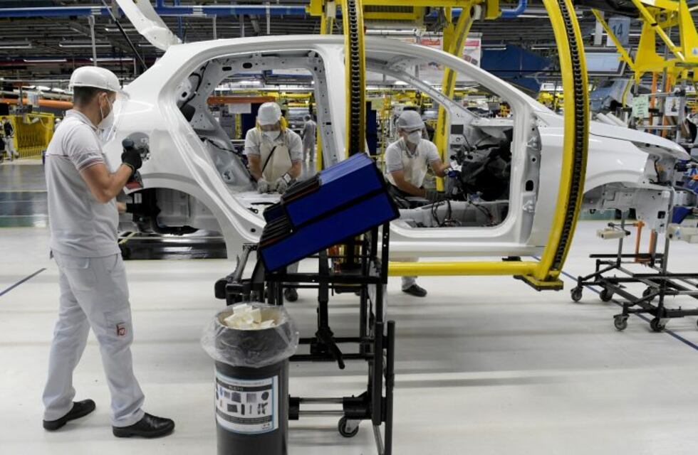 Acelera la crisis: repuesteros en alerta por falta de productos