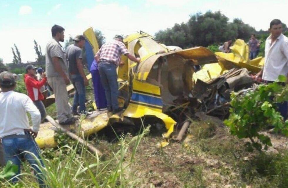 Cayó una avioneta fumigadora en Rivadavia y falleció el piloto