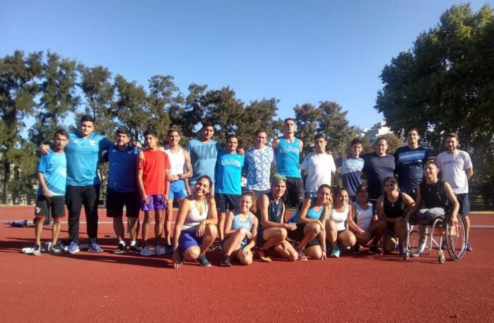 Misioneros en las jornadas de atletismo adaptado que se realizan en el CeNARD